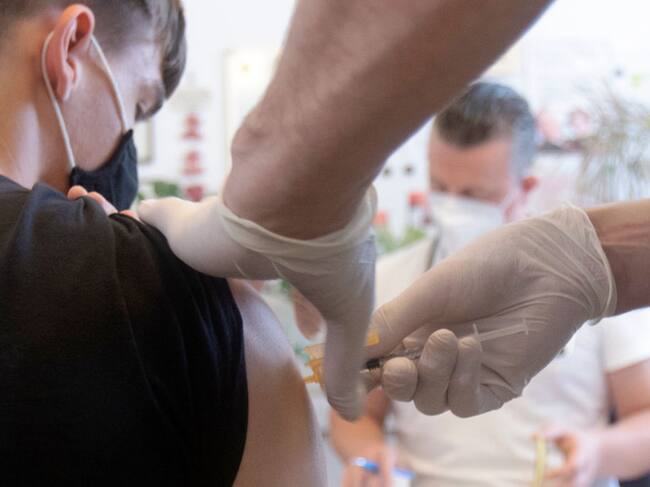 Vacunación de adolescentes contra el covid-19 en Viena