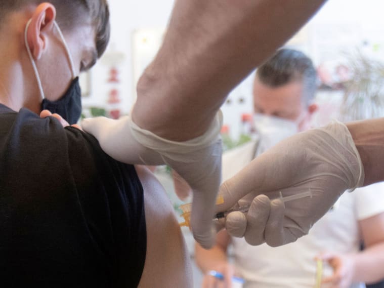 Vacunación de adolescentes contra el covid-19 en Viena