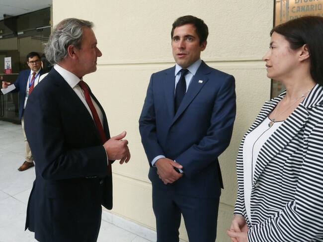 Captura | Gustavo Sanhueza, Cristóbal Martínez y Marta Bravo