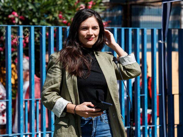 Camila Vallejo, reconocida hincha de la U | Agencia Uno