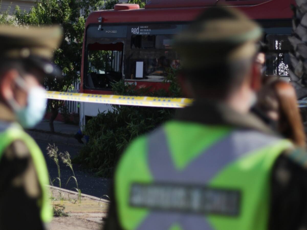 Carabinera dispara contra sujetos que intentaron atropellarla en Quilicura: trataban de huir de fiscalización