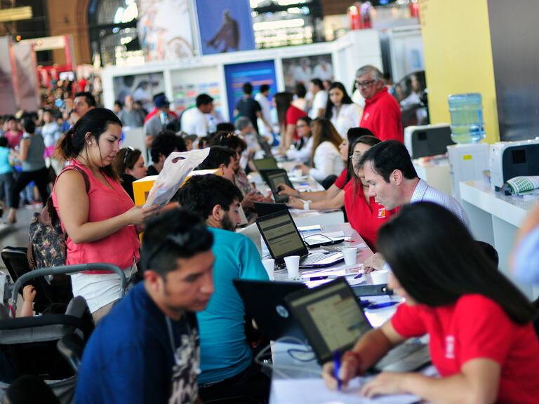 FNE inicia estudio de mercado sobre la educación superior y entrega preocupantes datos preliminares