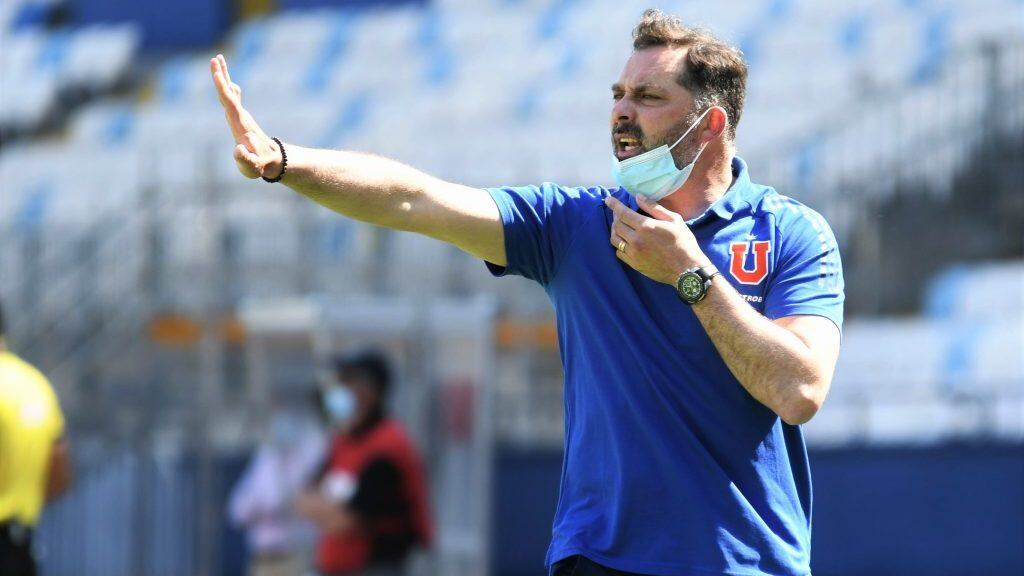15 DE OCTUBRE DE 2020/ANTOFAGASTAEl director tecnico de Universidad de Chile, Hernan Caputto , Durante el partido valido por la decimoquinta fecha del campeonato nacional AFP Plan Vital, entre Deportes Antofagasta y Universidad de Chile
FOTO CAMILO ALFARO / AGENCIAUNO