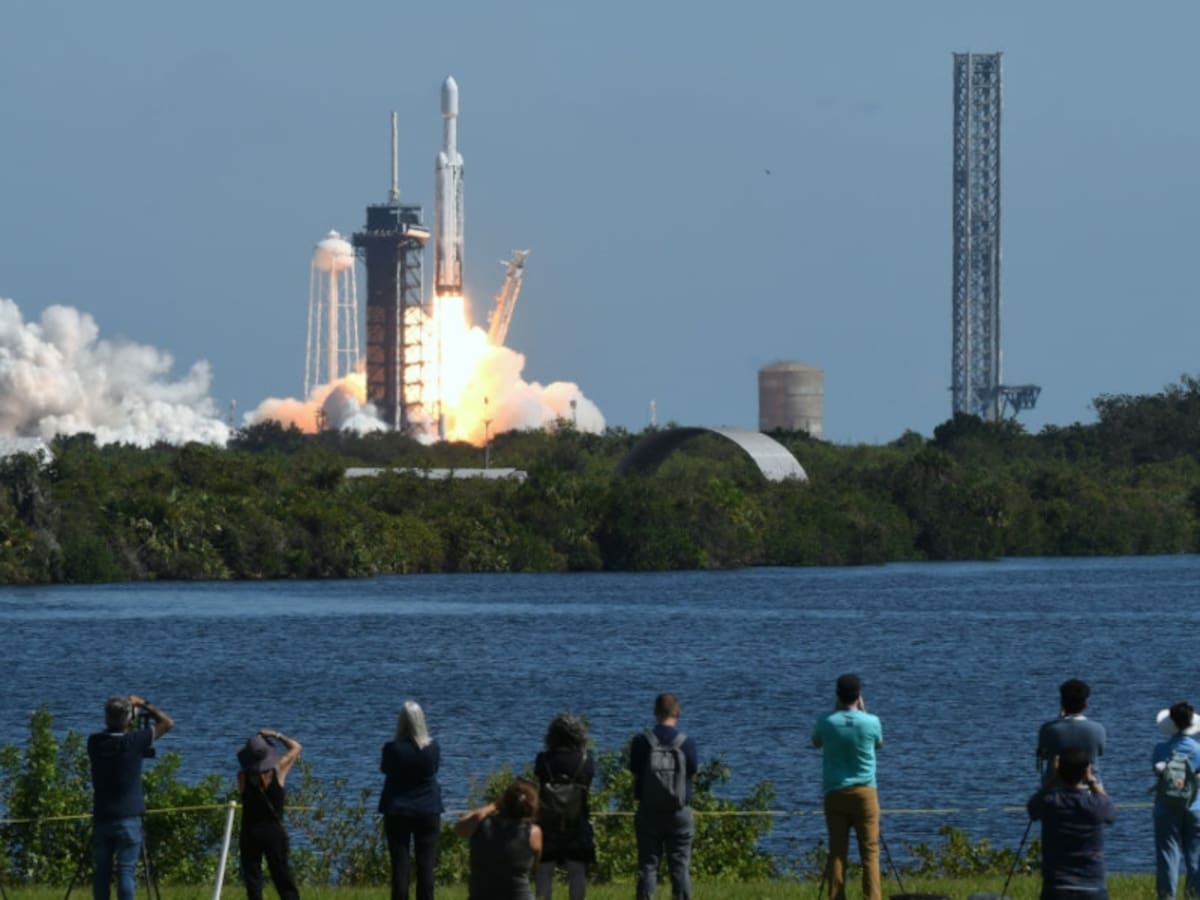 NASA lanza sonda espacial rumbo a Europa, una de las lunas de Júpiter, que podría ser apta para la vida