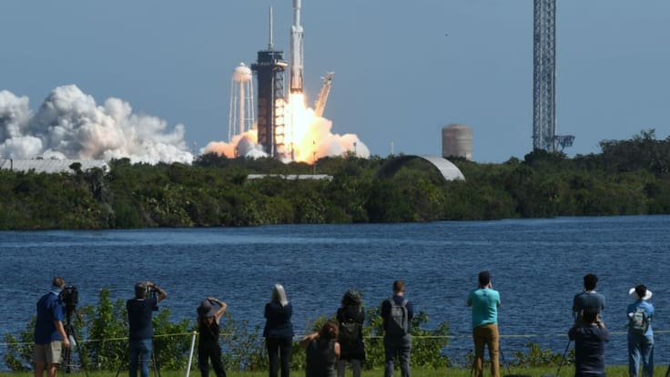 NASA lanza sonda espacial rumbo a Europa, una de las lunas de Júpiter, que podría ser apta para la vida