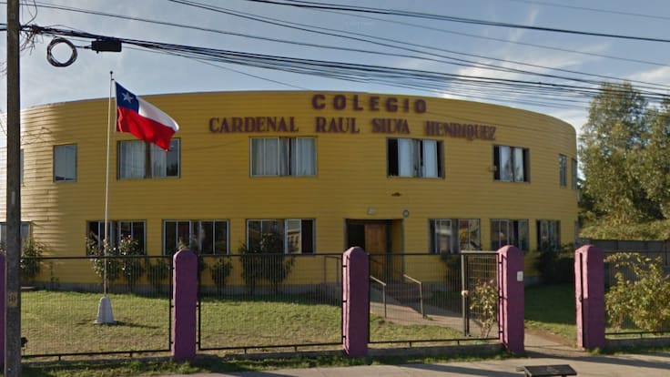 Apoderados de colegio particular de Paillaco denuncian suspensión de transporte escolar y cierre del establecimiento