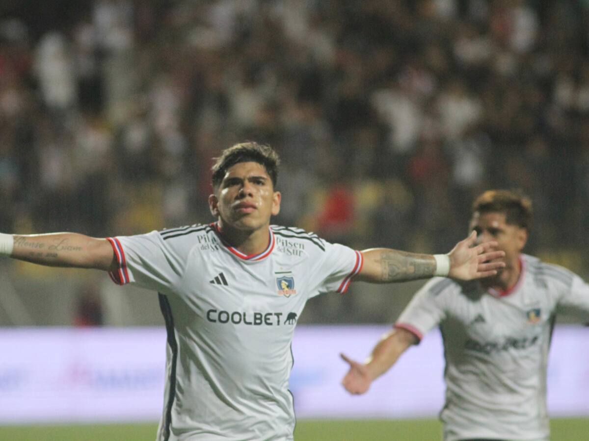Carlos Palacios agradece los halagos de Riquelme pese a quedarse en Colo Colo: “Es mi mayor ídolo”