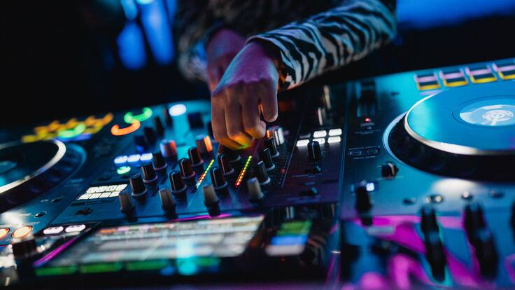“El cielo te espera”: Confirman muerte de conocido músico y productor chileno tras sufrir enfermedad