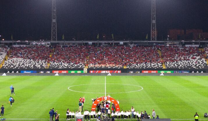 La millonaria cifra que cobró Blanco y Negro para arrendarle el Estadio Monumental a la selección chilena