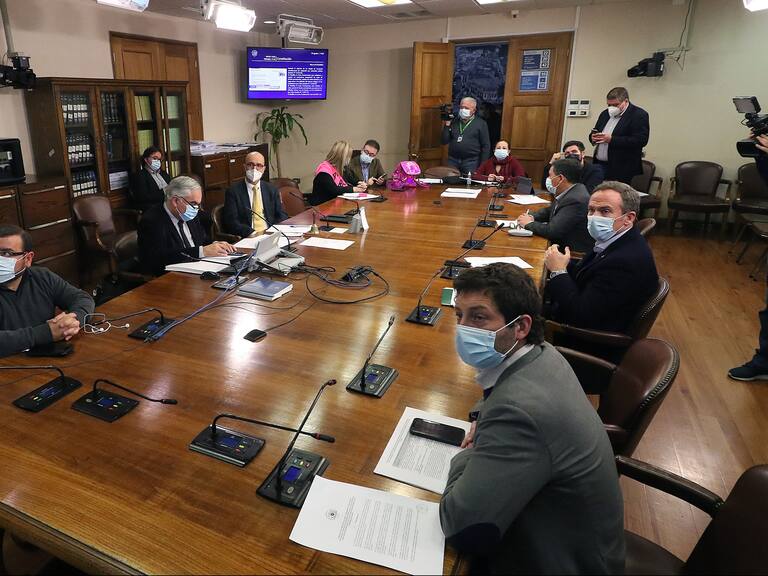 Con polémica, Cámara continuó debate sobre cuarto retiro