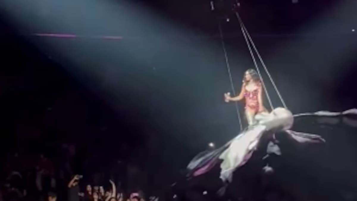 Falla mecánica pone en riesgo a Katy Perry durante show en San Francisco
