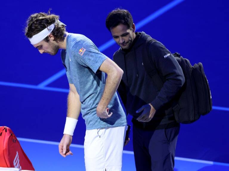 Stefanos Tsitsipas se retira del duelo ante Holger Rune por las ATP Finals