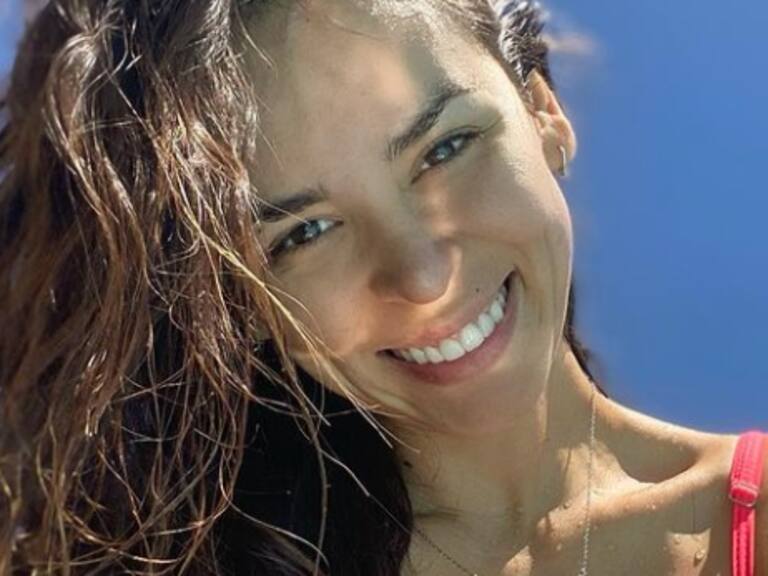 Jhendelyn Núñez compartió foto junto a su madre y las trataron de «hermanas»