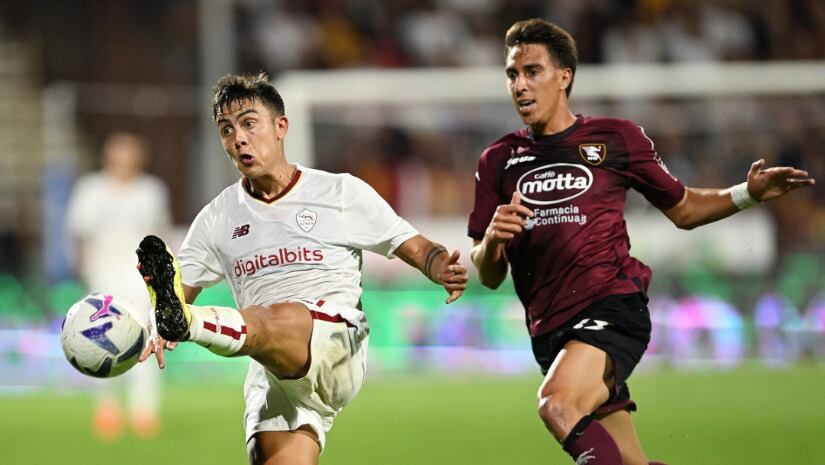 Diego Valencia se estrena en la Serie A con Salernitana pero sufre derrota ante la Roma de Mourinho