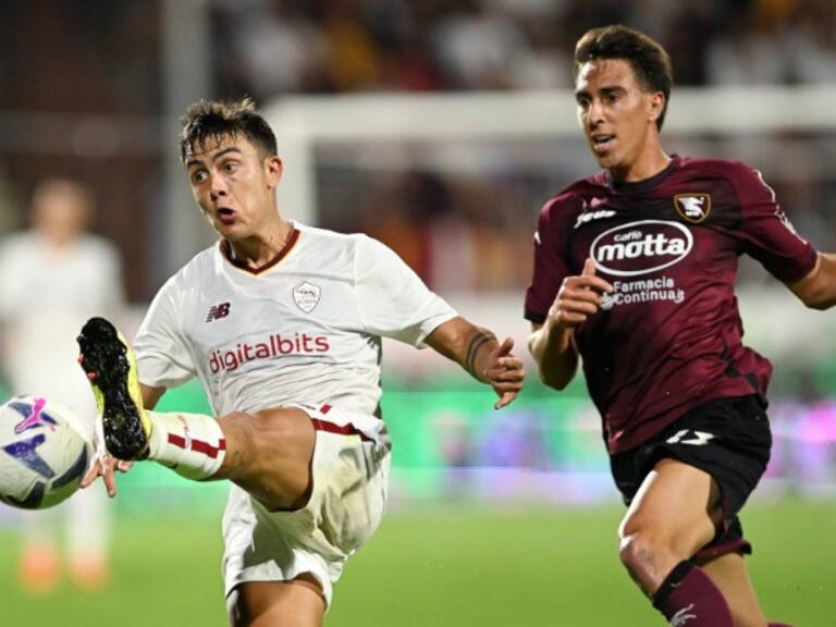 Diego Valencia se estrena en la Serie A con Salernitana pero sufre derrota ante la Roma de Mourinho