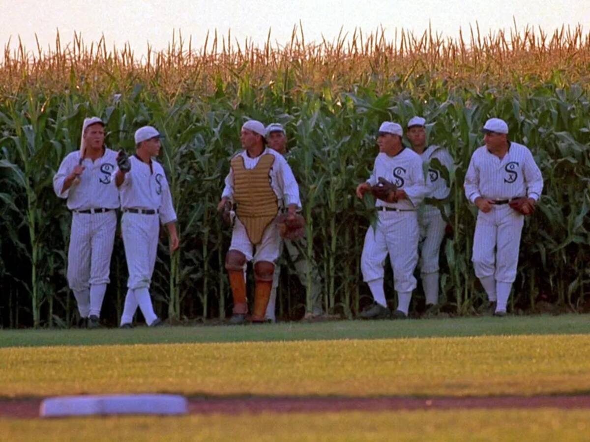 Famoso actor de “Field of Dreams” y “La Vengaza de los Nerd” es acusado por abuso sexual a dos niños actores