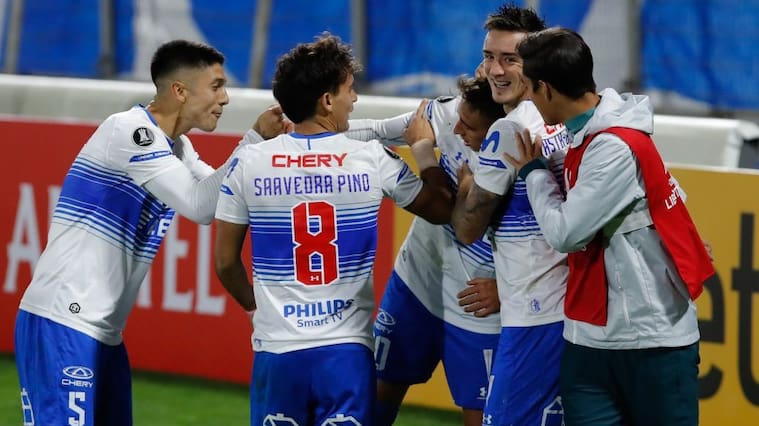 27 de Mayo del 2021/SANTIAGODiego Valencia(c) anota y celebra su primer gol y el 2 a 0 de Universidad Catolica ,durante el partido valido por el grupo F de la Copa Conmebol Libertadores 2021, entre Universidad Catolica vs Atlético Nacional, disputado en el Estadio San Carlos de Apoquindo.
FOTO:FRANCISCO LONGA/AGENCIAUNO