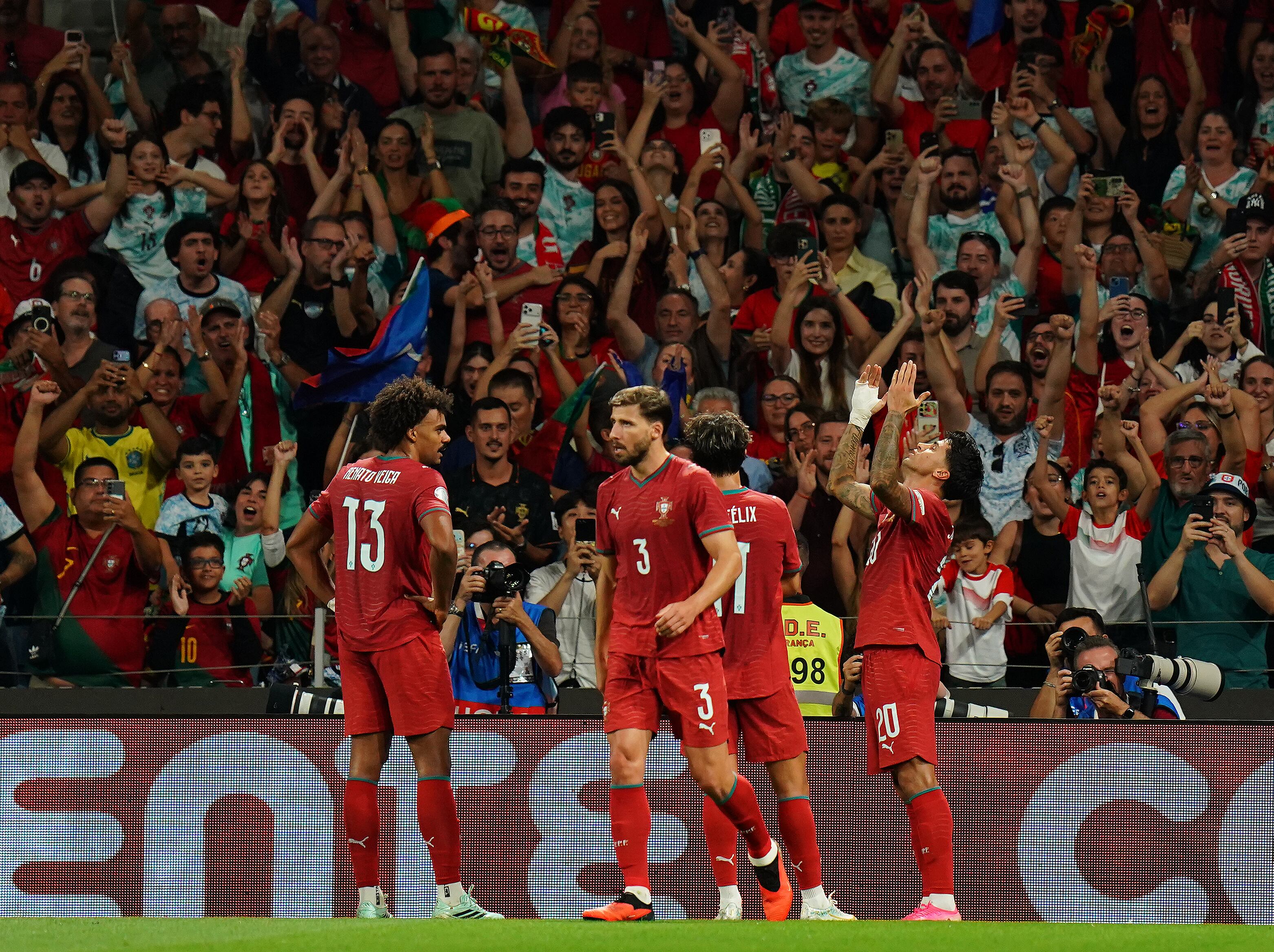 ¿Extrañarán a Cristiano Ronaldo? El golazo con que Portugal inició la remontada para extender su racha invicta en la UEFA Nations League