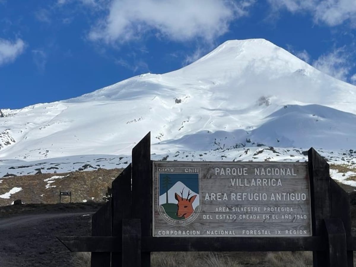 Hombre muere tras caer mientras ascendía al volcán Villarrica