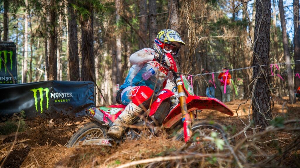 Ruy Barbosa es campeón del Campeonato Latinoamericano FIM de Moto Enduro y Chile ganó el título por equipos