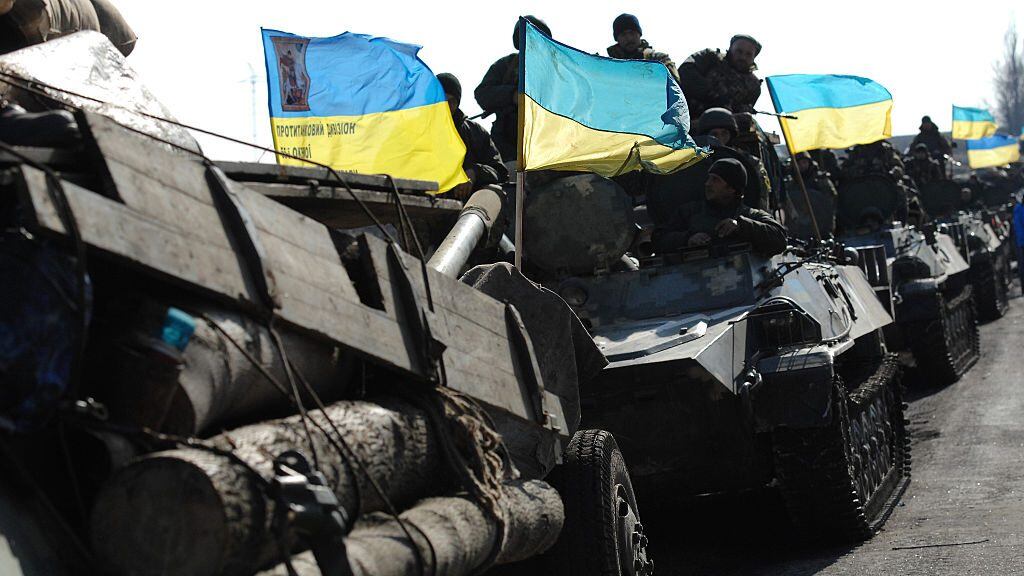 SOLEDAR, UKRAINE - FEBRUARY 27: The Ukrainian Army withdraws 15, 100 mm caliber artillery guns in Soledar, eastern Ukraine, on February 27, 2015. In accordance with a February 12 ceasefire brokered by the leaders of Ukraine, Russia, Germany and France, Ukrainian forces and Russia-backed separatists agreed to stop fighting and withdraw heavy weapons from the frontlines of a conflict that has killed over 5,000 people in the past year. (Photo by Scott Peterson/Getty Images)
