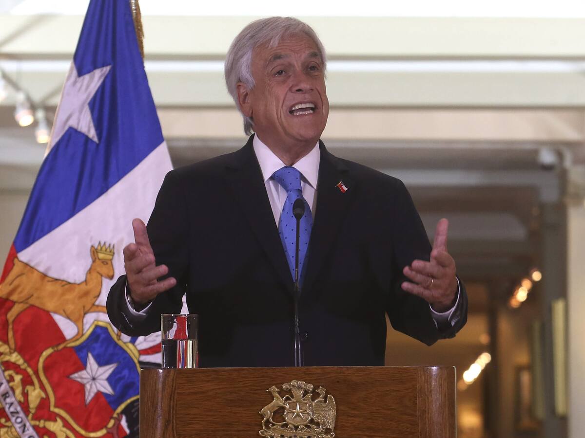 Cadem: Aprobación a Piñera se mantuvo y aumentó respaldo a las movilizaciones