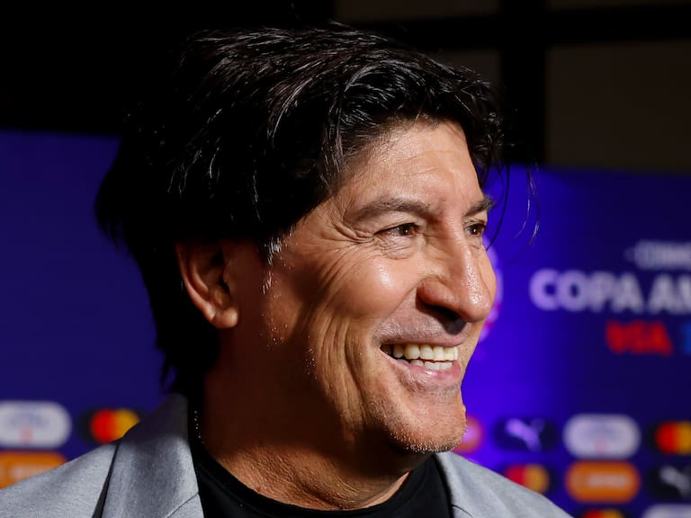 Iván Zamorano postula al Real Madrid para jugar con Colo Colo en el centenario albo: “Antes de morirme, quisiera trabajar en el club”
