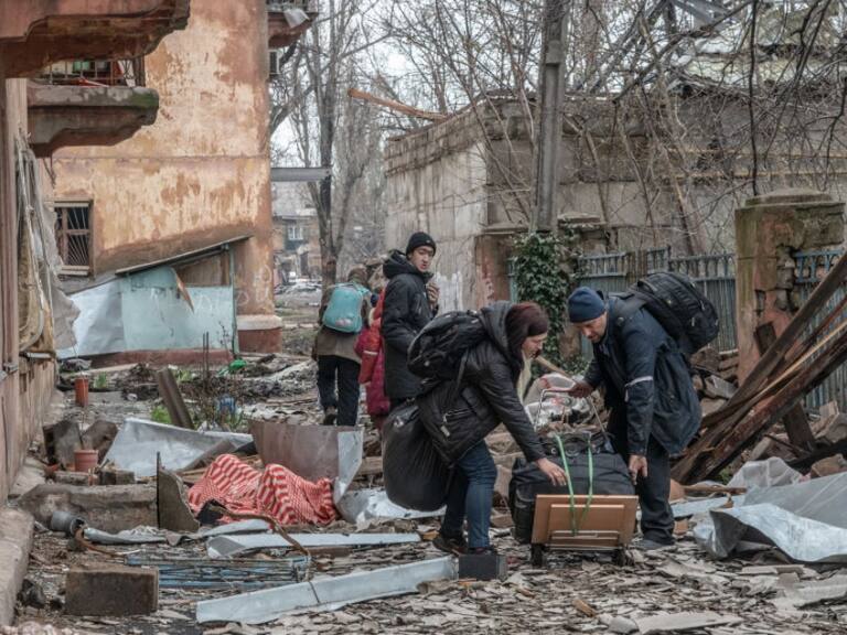 Ucrania acusa a Rusia de impedir intento de evacuación de civiles desde Mariúpol