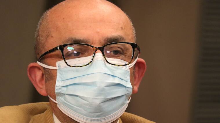 17 DE AGOSTO DE 2021/VALPARAISOEl diputado Leonidas Romero, durante la Comisión de Educación de la Cámara de Diputados, en donde se analiza el proyecto de ley, originado en mensaje, que establece un sistema de subvenciones para la modalidad educativa de reingreso.
FOTO: LEONARDO RUBILAR CHANDIA/AGENCIAUNO