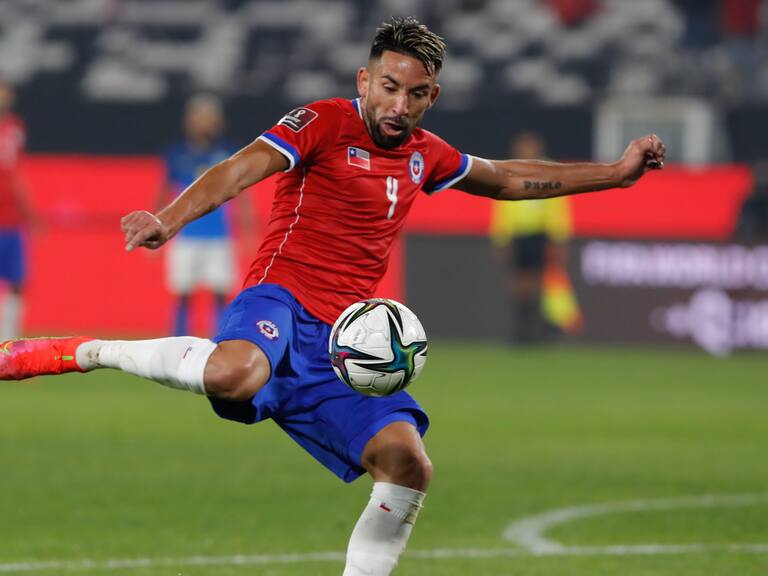 Lasarte mantiene la ilusión de contar con Mauricio Isla ante Argentina