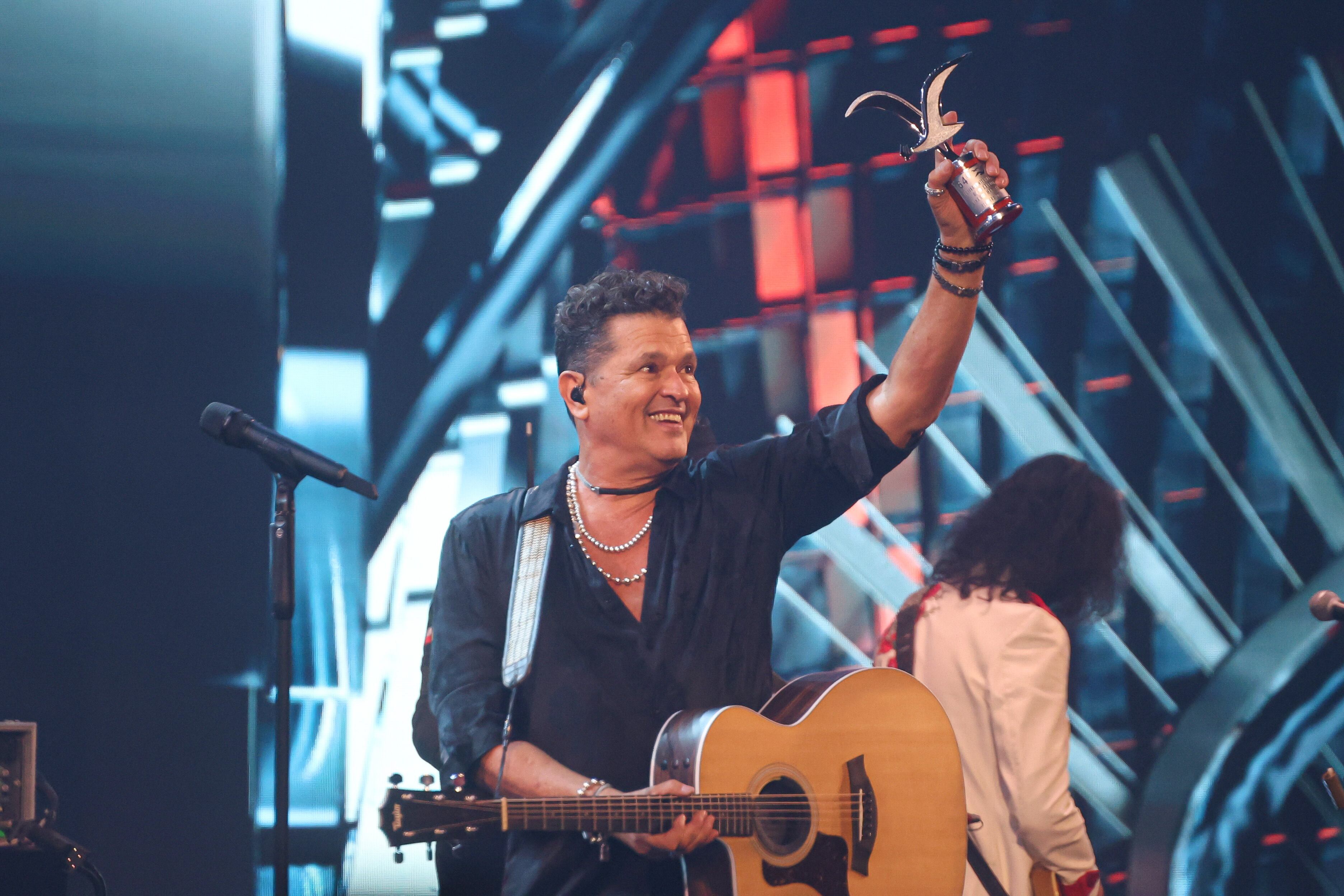 25 DE FEBRERO DE 2025 / VIÑA DEL MAR
Carlos Vives recibe la Gaviota de Plata, durante el 64 Festival Internacional de la Canción Viña 2025 en la Quinta Vergara.
FOTO: SEBASTIÁN RÍOS MORALES/AGENCIAUNO