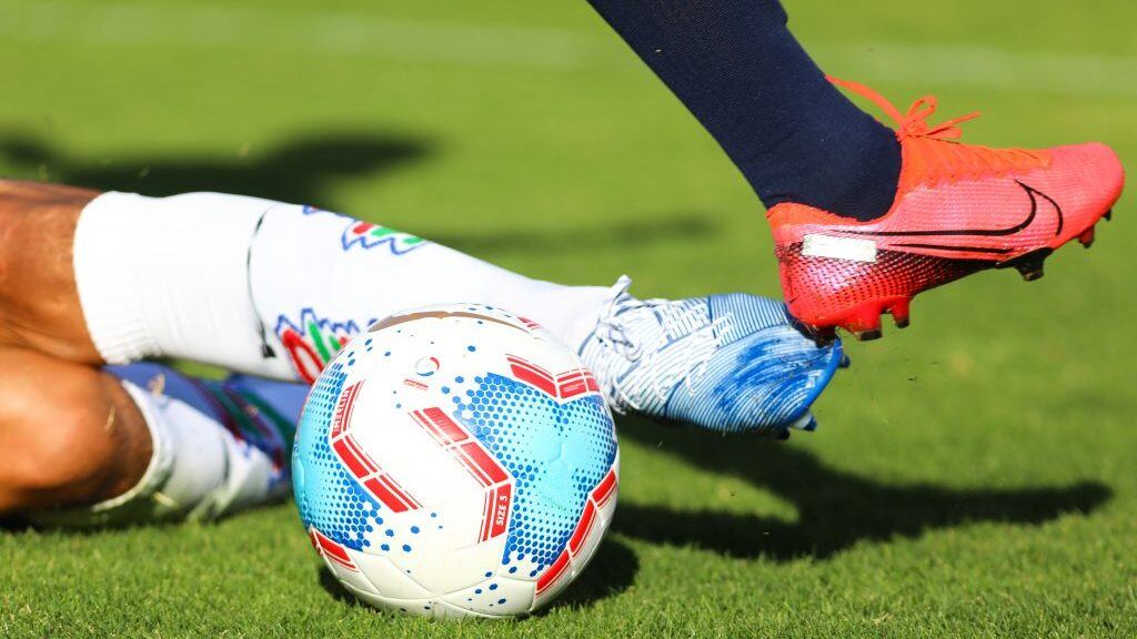 03 DE ENERO DE 2021/SANTIAGOJugadores disputan la pelota, durante el partido valido por vigsimo sptima fecha del Campeonato Nacional AFP PlanVital 2020, entre Universidad de Chile y Universidad de Concepcin, disputado en el Estadio Nacional.
FOTO: SEBASTIAN ORIA/AGENCIAUNO