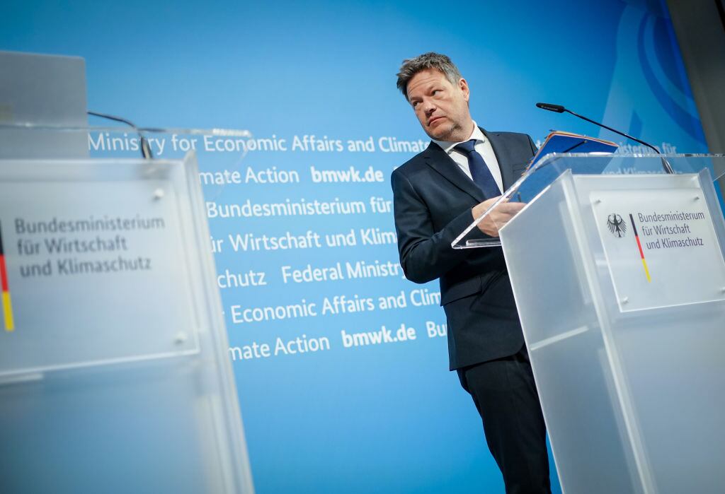 El ministro de economía alemán Robert Habeck ante la prensa en Berlín