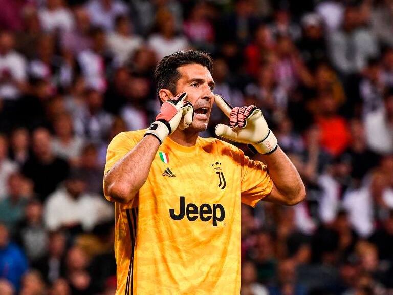 TOPSHOT - Juventus' goalkeeper Gianluigi Buffon reacts during the International Champions Cup football match between Atletico Madrid v Juventus on August 10, 2019 in Solna outside Stockholm, Sweden. (Photo by Jonathan NACKSTRAND / AFP) (Photo credit should read JONATHAN NACKSTRAND/AFP via Getty Images)
