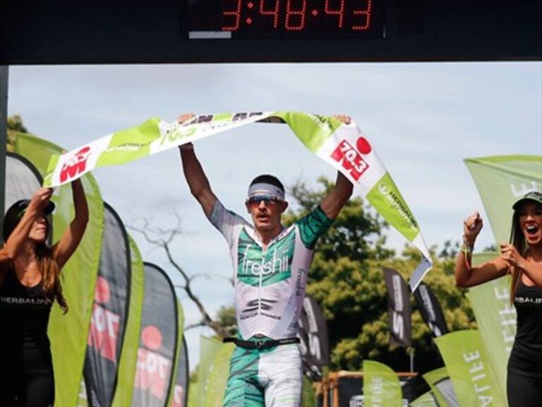 Lionel Sanders se consagró bicampeón del Ironman 70.3 Pucón