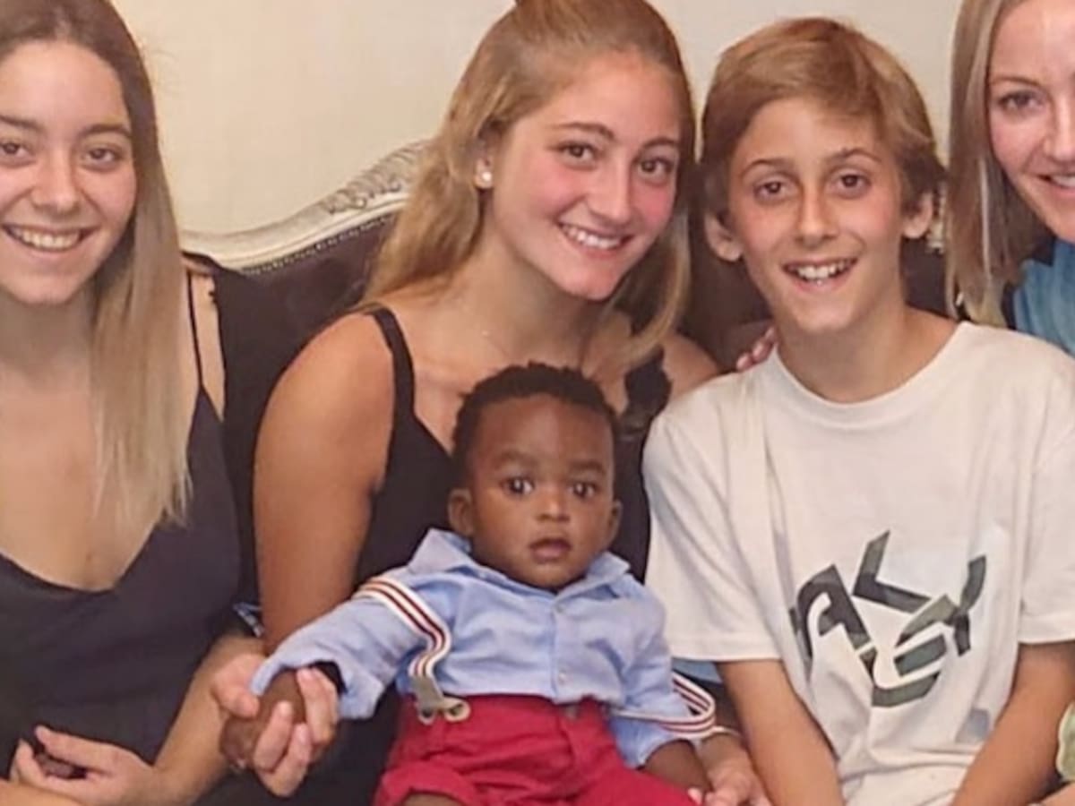 Marcela Vacarezza le respondió duramente a usuario que la criticó por la adopción de su hijo Benjamín
