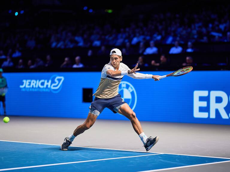 Pudo ocurrir en Copa Davis: Tabilo queda rápidamente eliminado en Bratislava