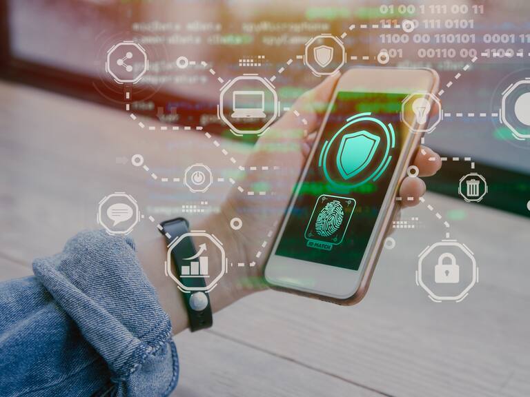 Experto de Kaspersky alerta sobre el aumento de ciberataques a smartphones en Chile: país enfrenta un incremento del 213% en estos casos