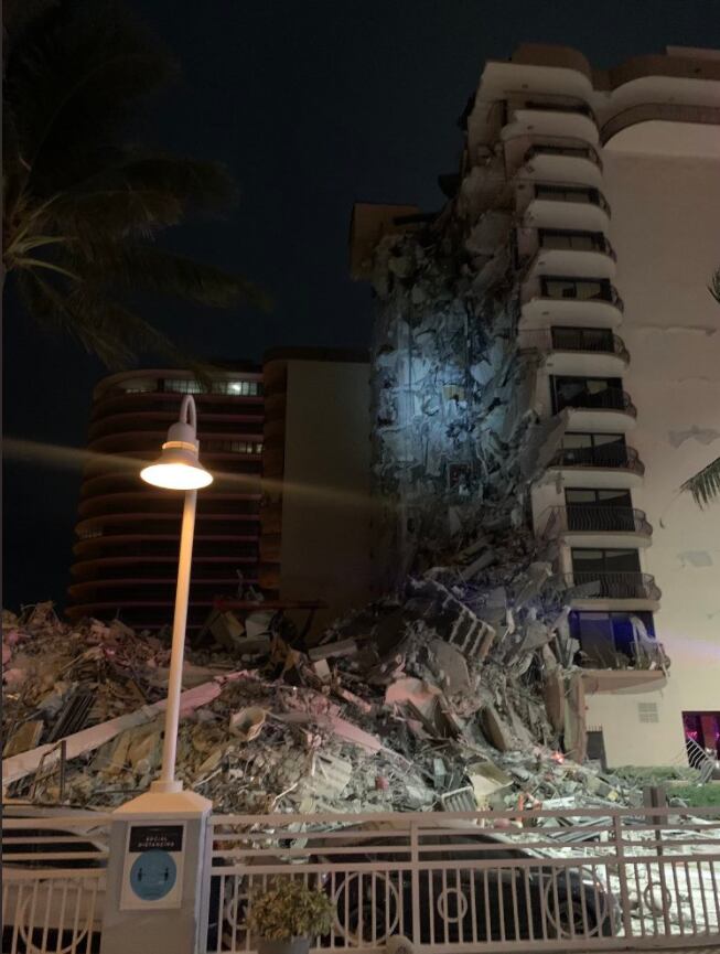 Edificio parcialmente derrumbado en Miami | Redes Sociales