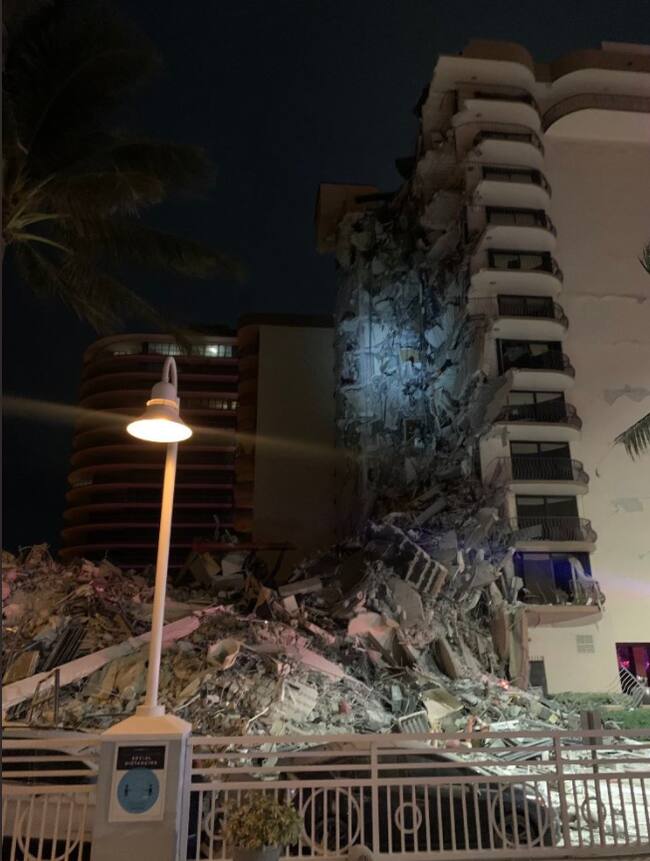 Edificio parcialmente derrumbado en Miami | Redes Sociales