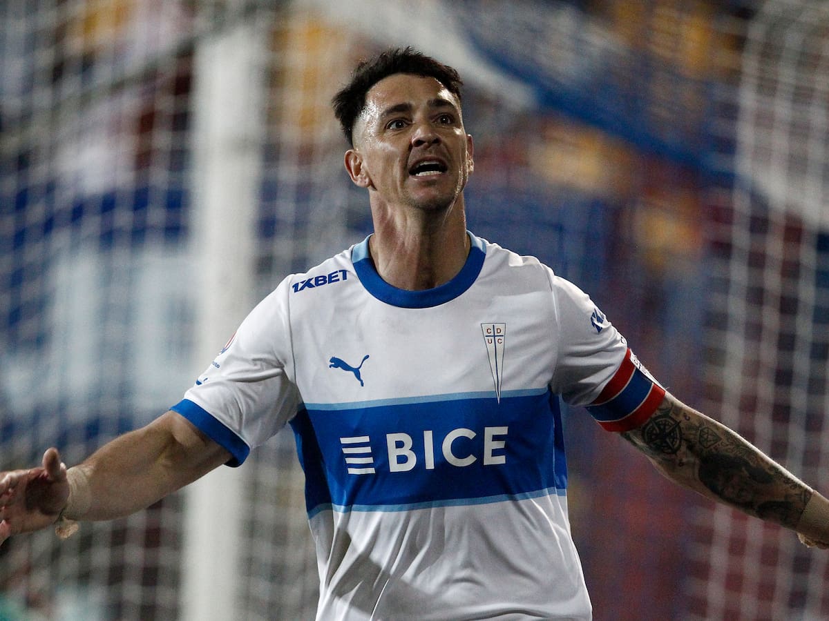 Fernando Zampedri anota su gol 118 e iguala a Rodrigo Barrera como máximo goleador histórico de la UC