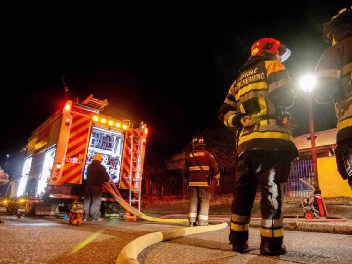 Hombre con movilidad reducida muere tras voraz incendio que afectó dos casas en Maipú