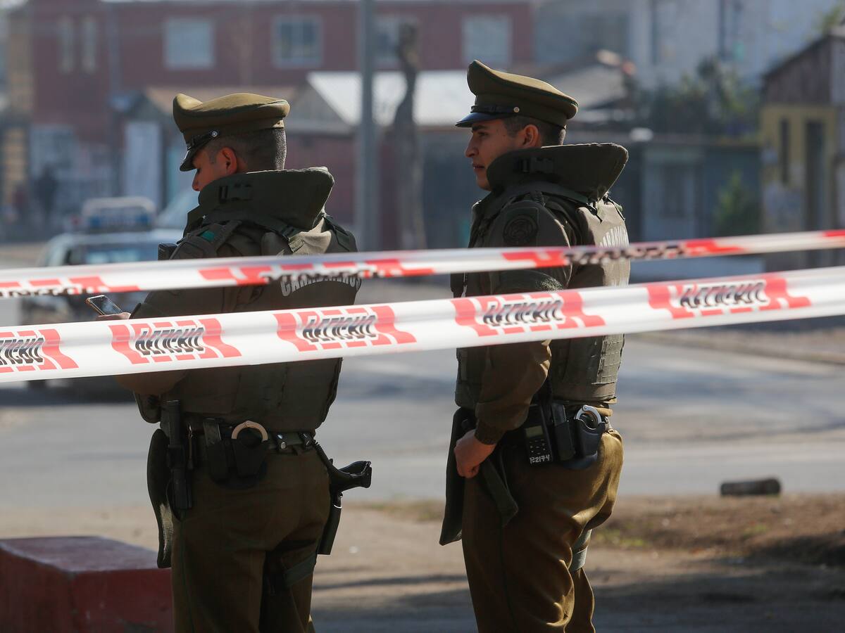 Frío extremo en Santiago deja un caso fatal: hombre murió en plena vía pública en Peñalolén
