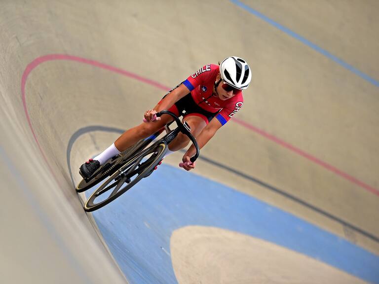 La ciclista chilena Aranza Villalón encabeza equipo femenino que viaja a España por cupo olímpico