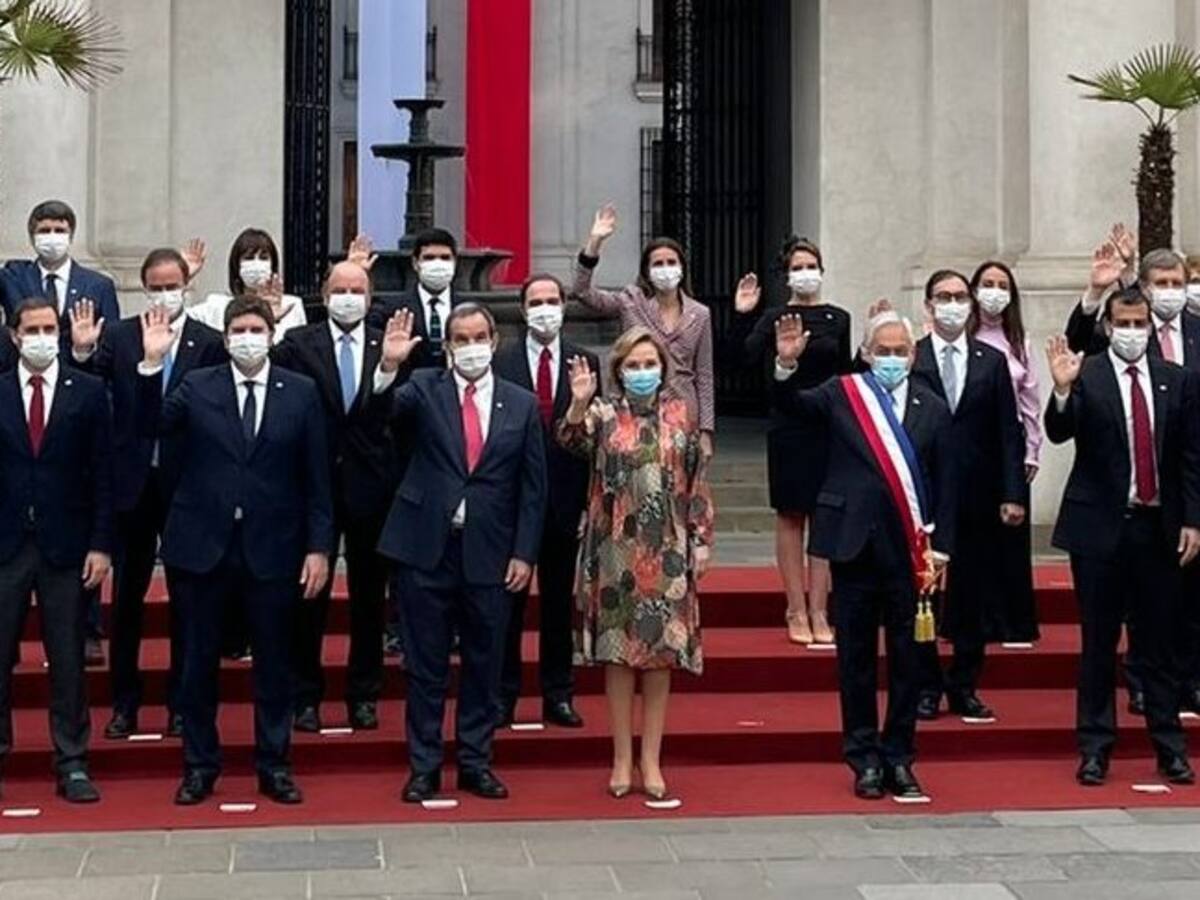 Presidente Piñera se tomó fotografía oficial con ministros en la previa del Te Deum Ecuménico