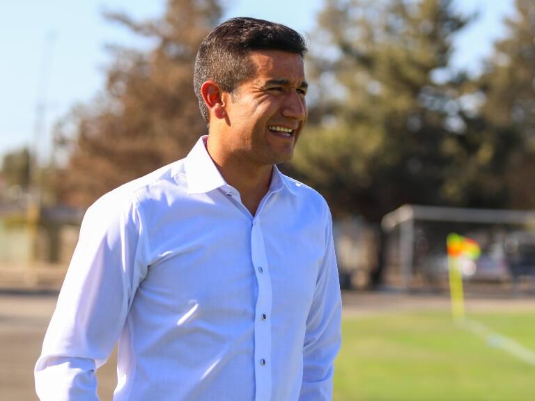 Víctor Rivero dejó de ser el DT de Deportes Iquique y Manuel Villalobos será parte del cuerpo técnico interino