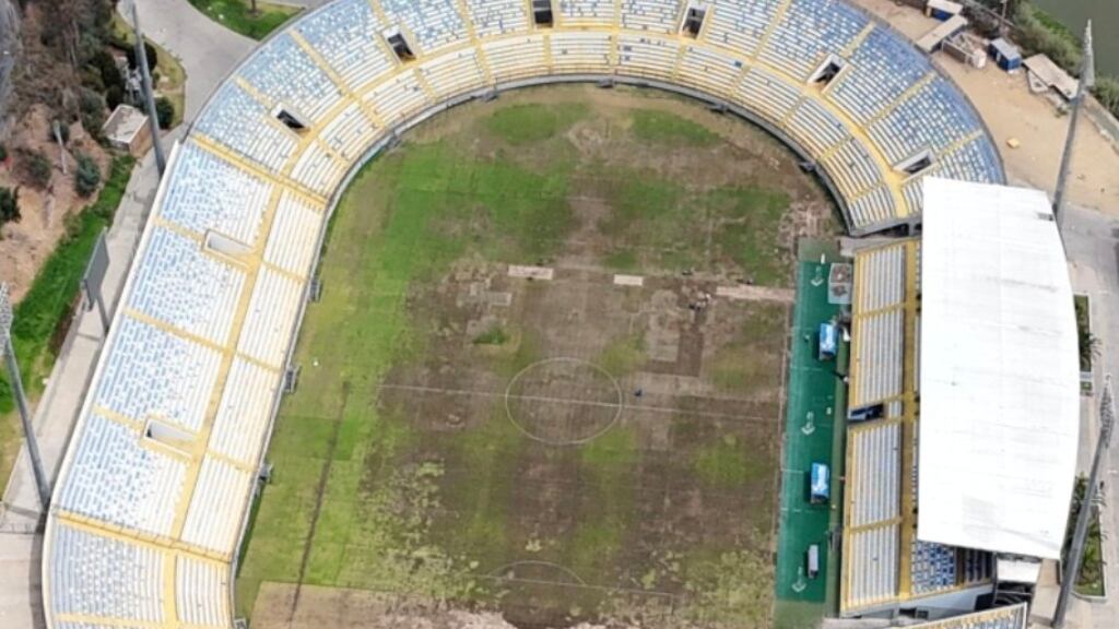 Estado de la cancha posterior al concierto de Chayanne