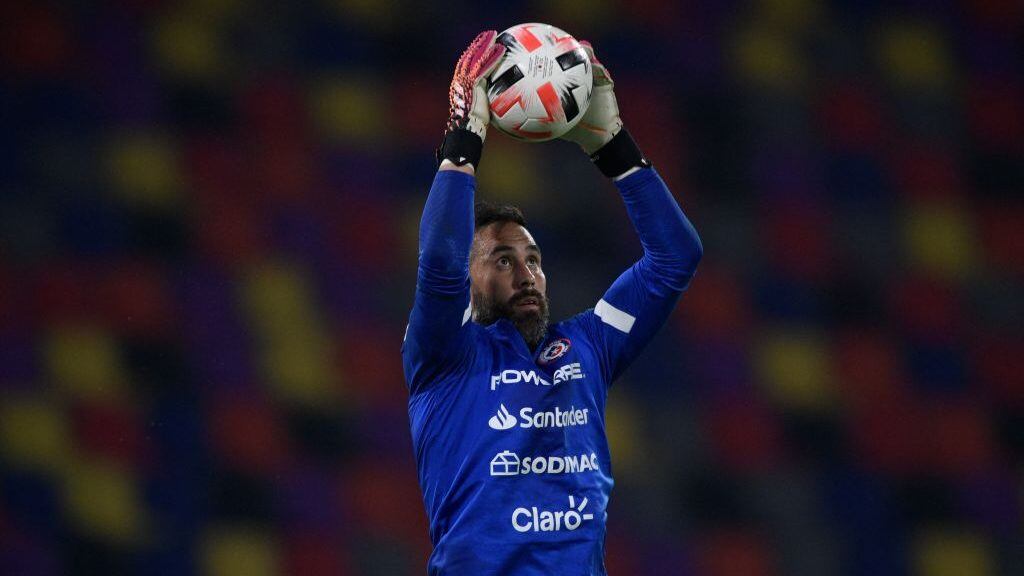 Claudio Bravo descartó haber puesto en duda su presencia en la selección chilena