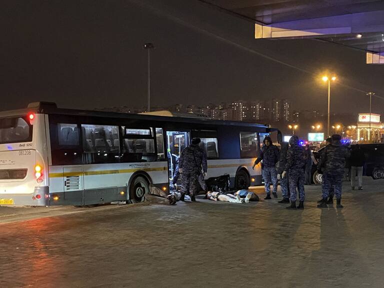 Estado Islámico reivindica tiroteo en sala de conciertos de Moscú que dejó al menos 40 fallecidos