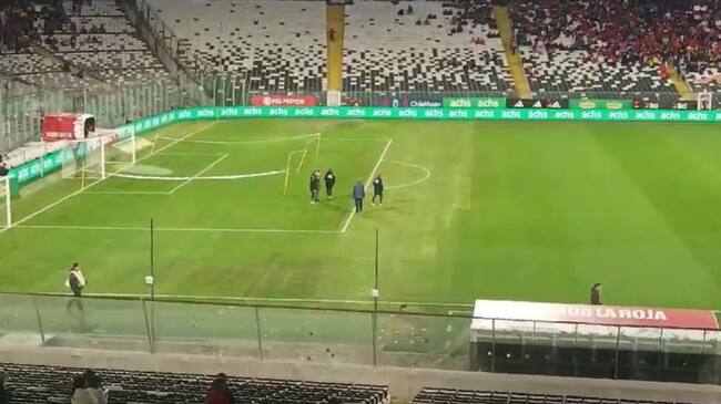 La desinteligencia que complicó el estado de la cancha del Monumental para el partido entre La Roja y Colombia